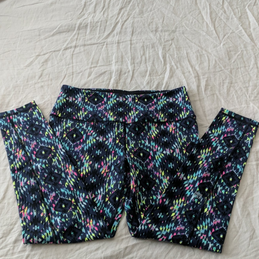 Bright Victoria Secret Workout Leggings, Short Cut